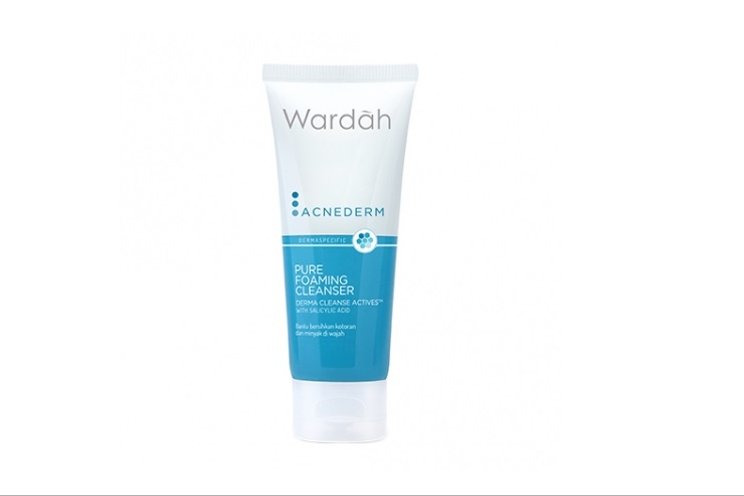 Wajah Bebas Kotoran dengan Rangkaian Facial Wash Wardah