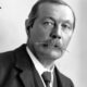 Sir Arthur Conan Doyle: Biografi, Karya, dan Quotes dari Sang Pencipta Sherlock Holmes